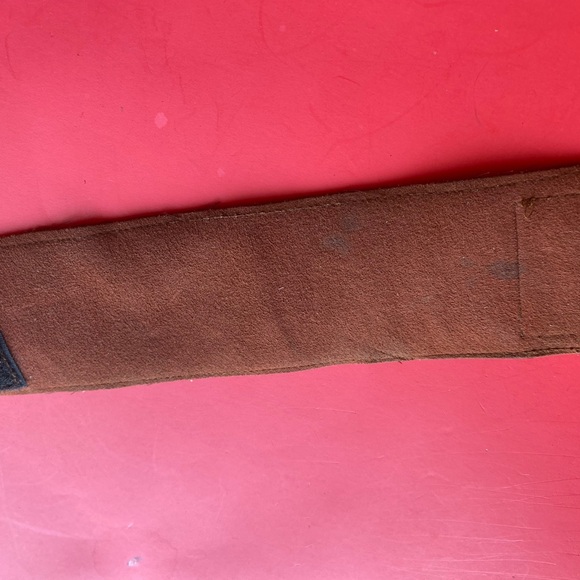 Handmade cuff with vintage material - Picture 3 of 8